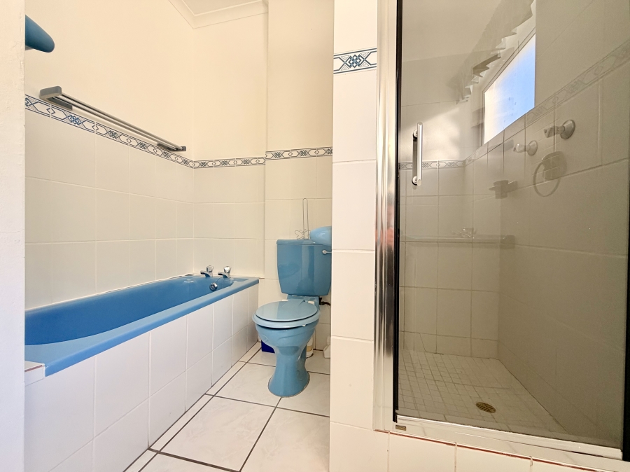 5 Bedroom Property for Sale in Vermont Western Cape